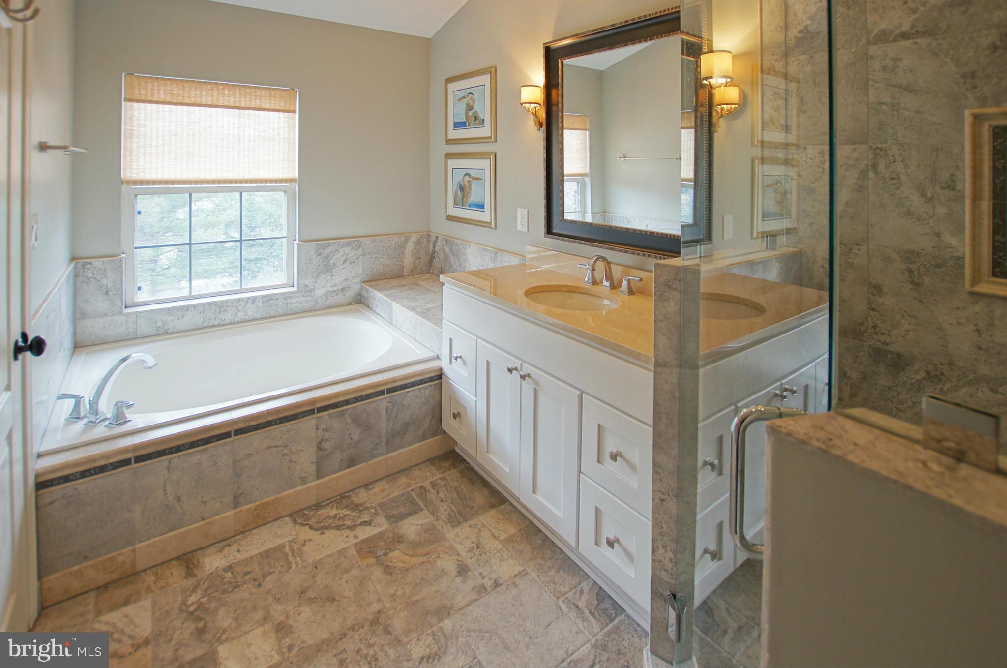 12035 Edgemere Circle Reston, VA 20190 - Photo 13 of 23 Bath (Master)