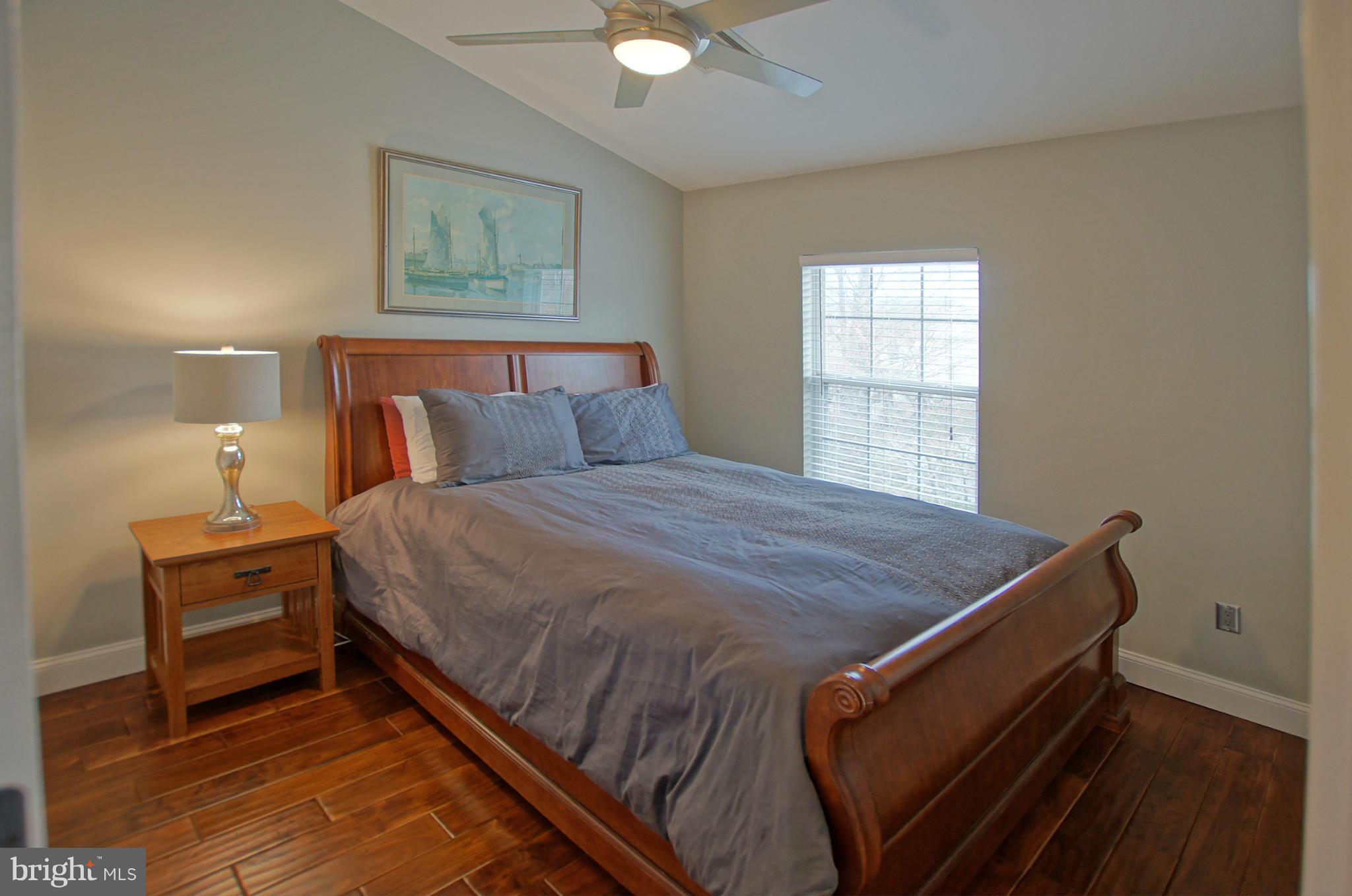 12035 Edgemere Circle Reston, VA 20190 - Photo 15 of 23 Bedroom