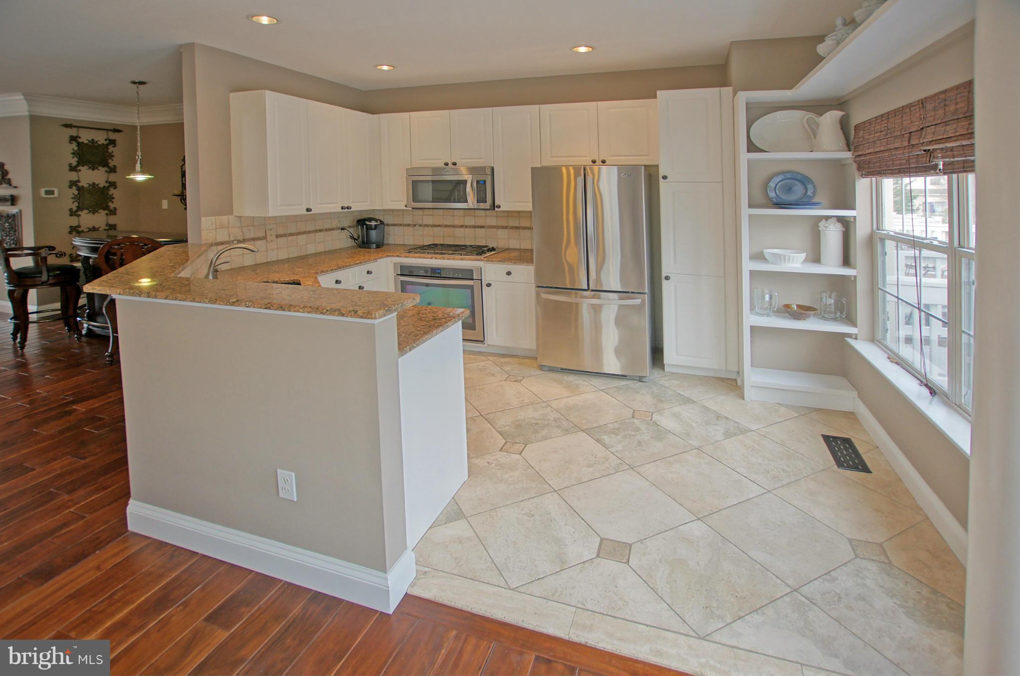 12035 Edgemere Circle Reston, VA 20190 - Photo 8 of 23 Kitchen