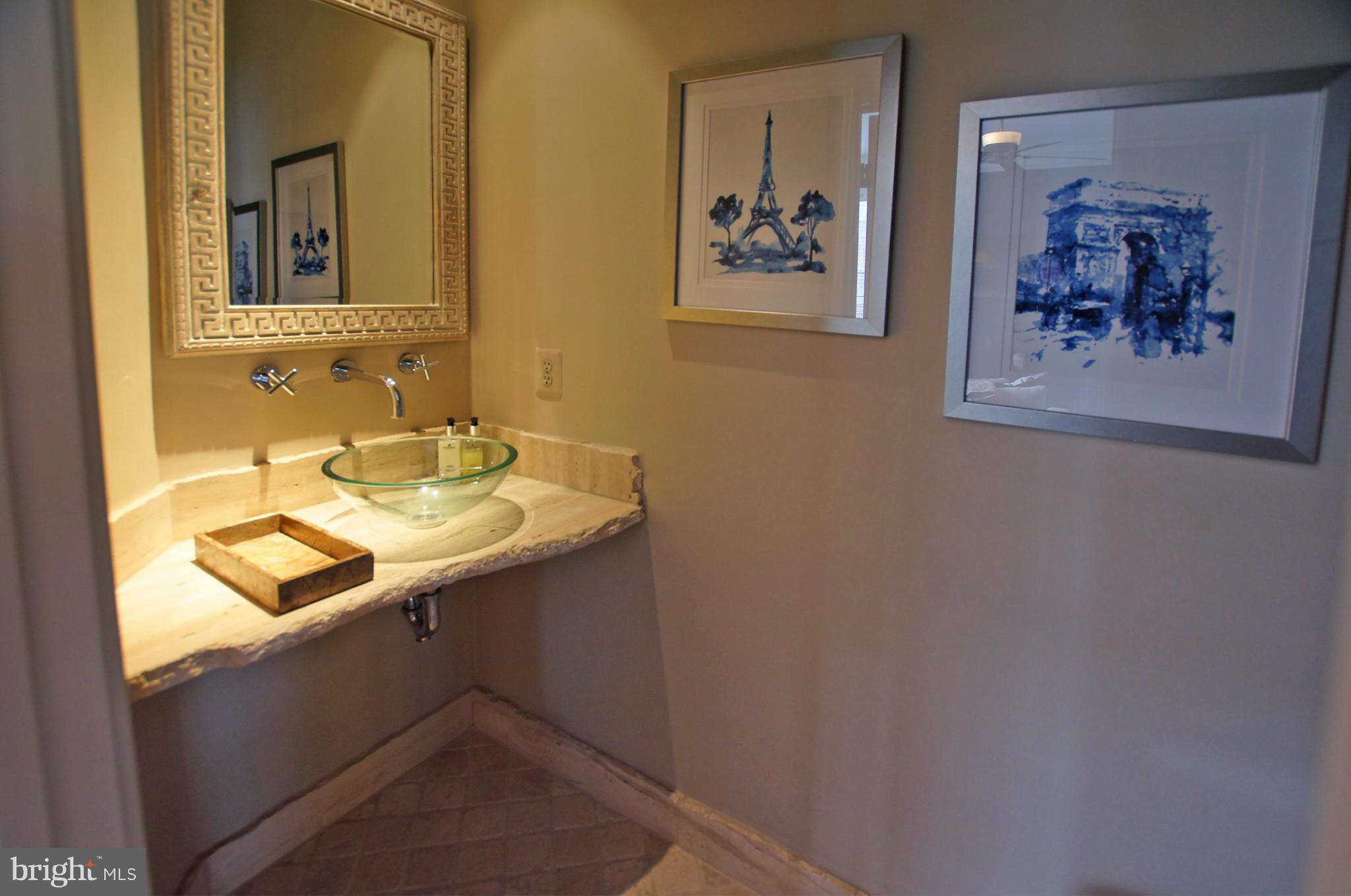 12035 Edgemere Circle Reston, VA 20190 - Photo 10 of 23 Bath