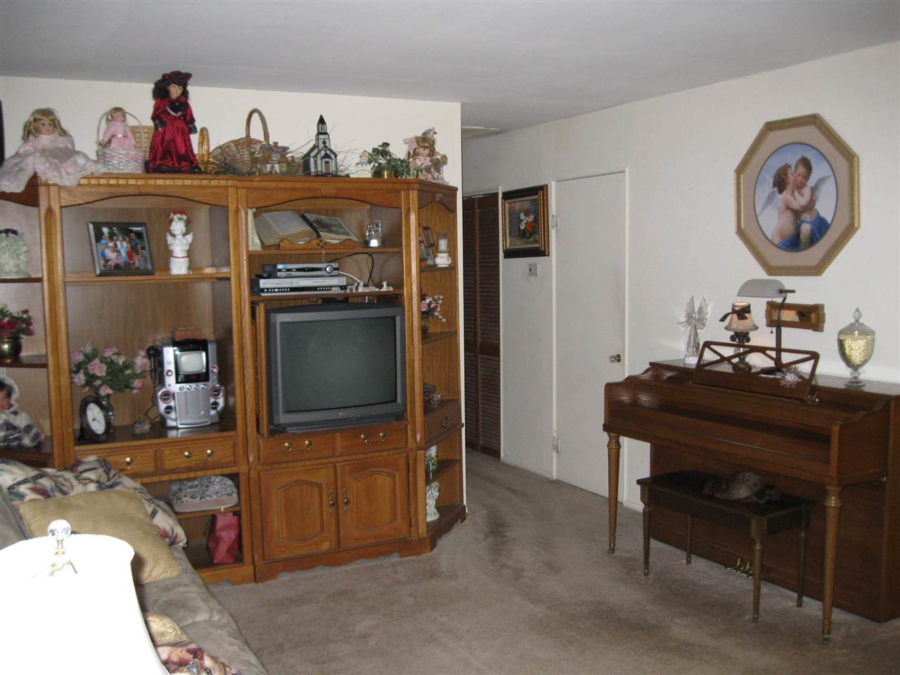607 North Berkley Road Kokomo, IN 46901 - Photo 2 of 9 Gallery Image 2