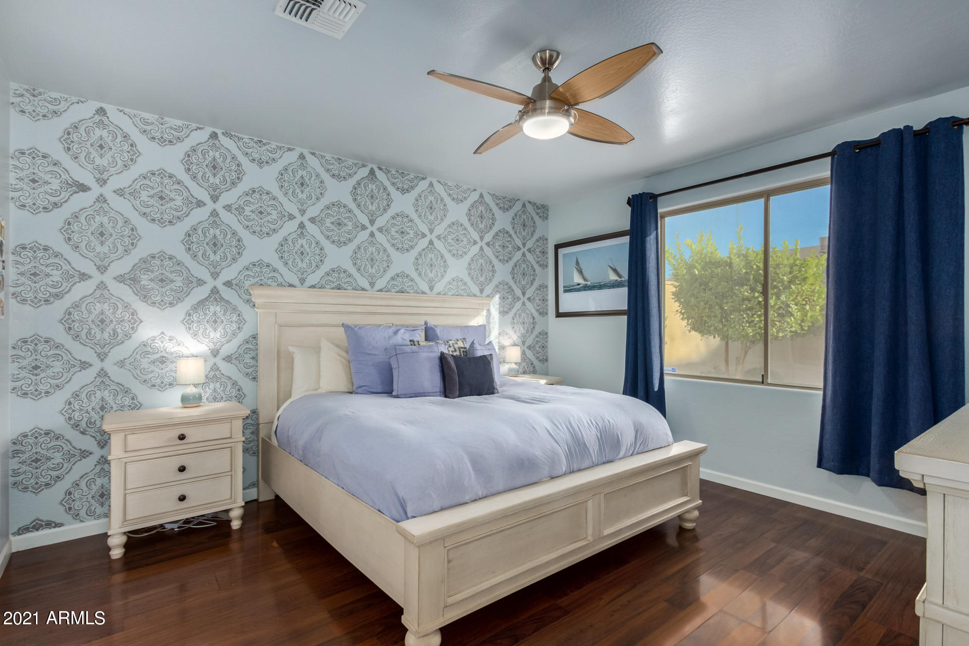 1613 East Grandview Road Phoenix, AZ 85022 - Photo 13 of 28 0015-Grandview 13