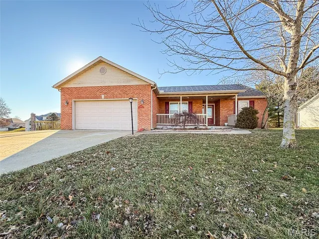 $325,000 | 109 Benham Drive, Millstadt, IL 62260