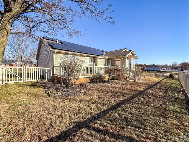 $325,000 | 109 Benham Drive, Millstadt, IL 62260