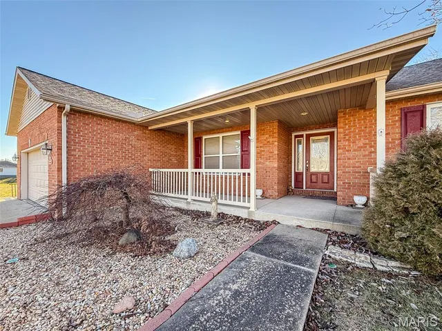 $325,000 | 109 Benham Drive, Millstadt, IL 62260