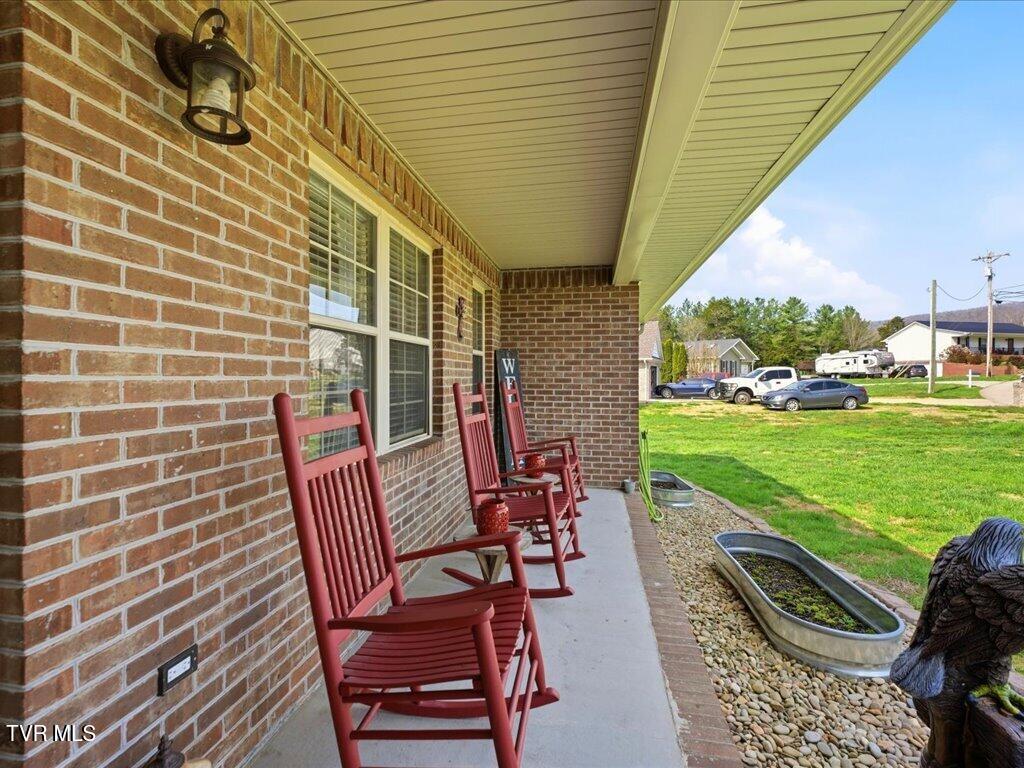 197 Deer Ridge Drive Rutledge, TN 37861 - Photo 2 of 37 197 Deer Ridge Dr - 2