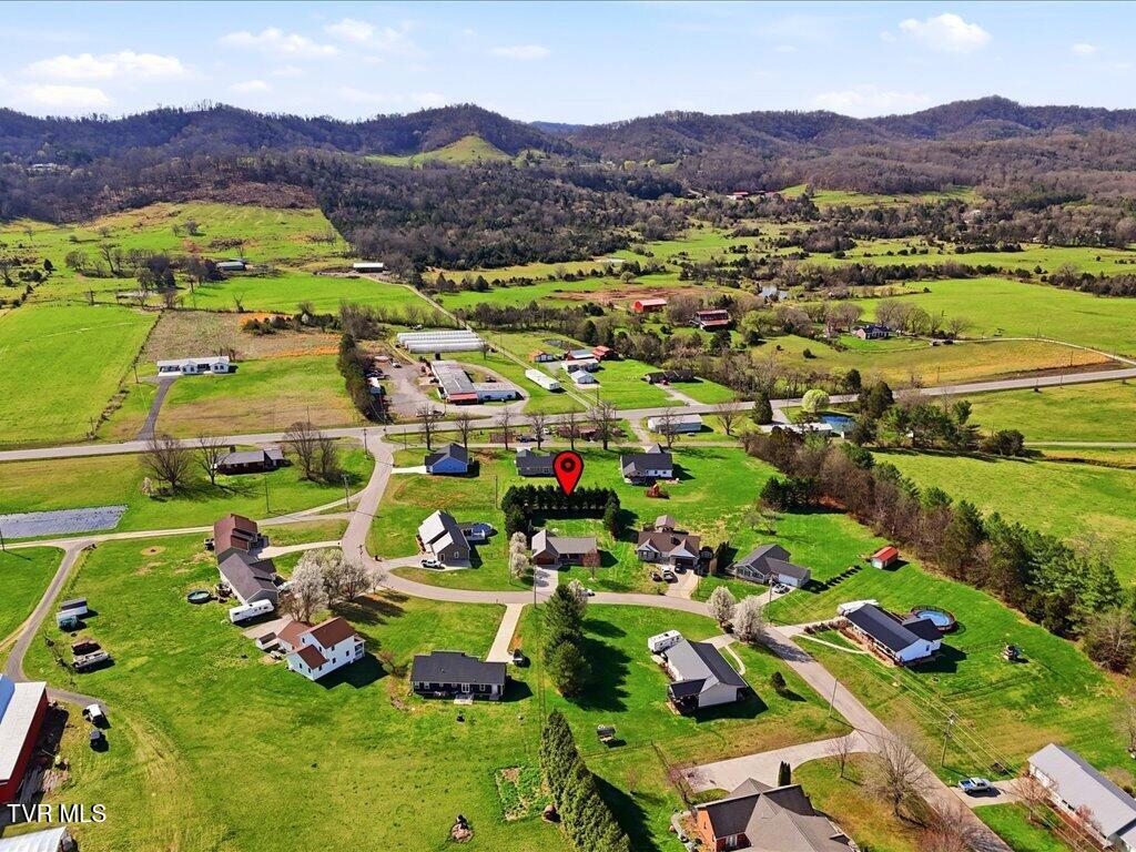 197 Deer Ridge Drive Rutledge, TN 37861 - Photo 28 of 37 197 Deer Ridge Dr - 28