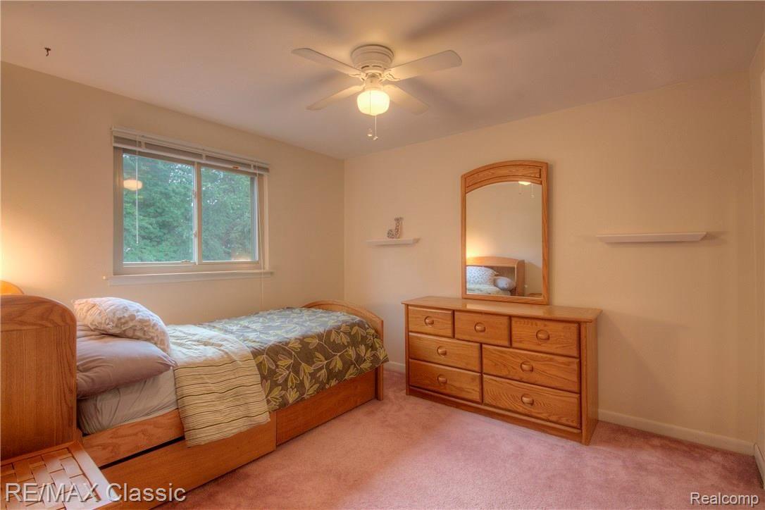 41973 Saltz Road Canton, MI 48187 - Photo 16 of 20 2253_4_5.jpg