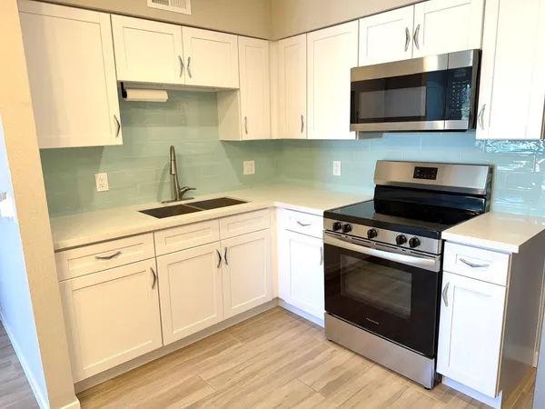 $1,399 | 476 East Linda Avenue, Unit 4, Apache Junction, AZ 85119