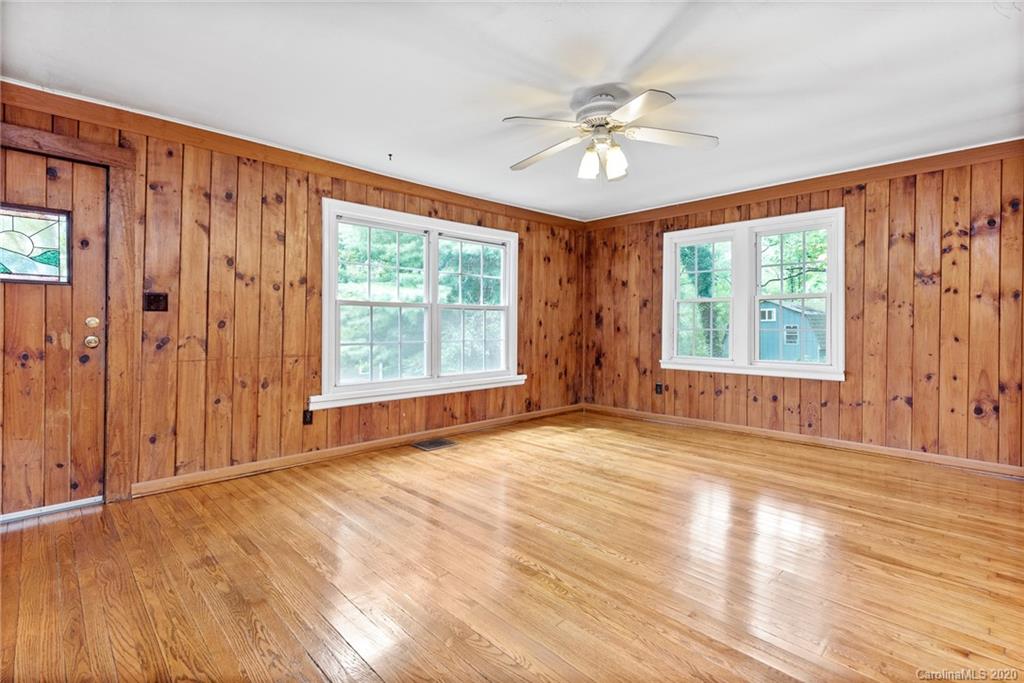 16 Mountain View Road Asheville, NC 28805 - Photo 3 of 22 Gallery Image 3