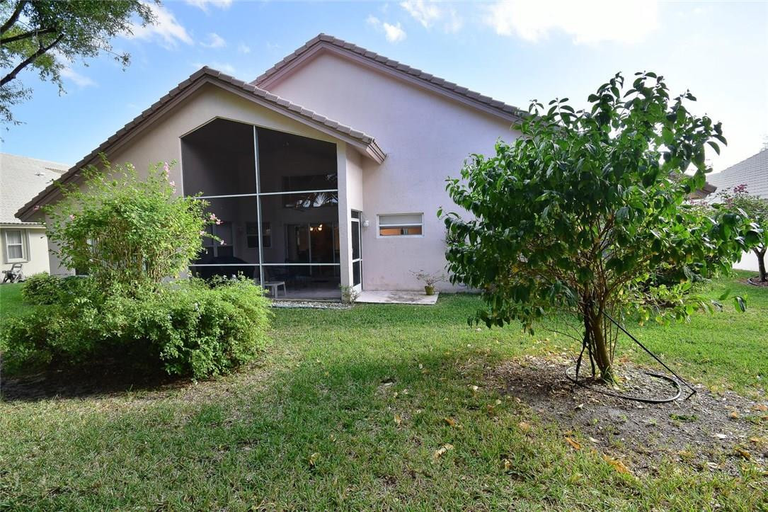 6865 Sun River Road Boynton Beach, FL 33437 - Photo 2 of 53 Photo 2