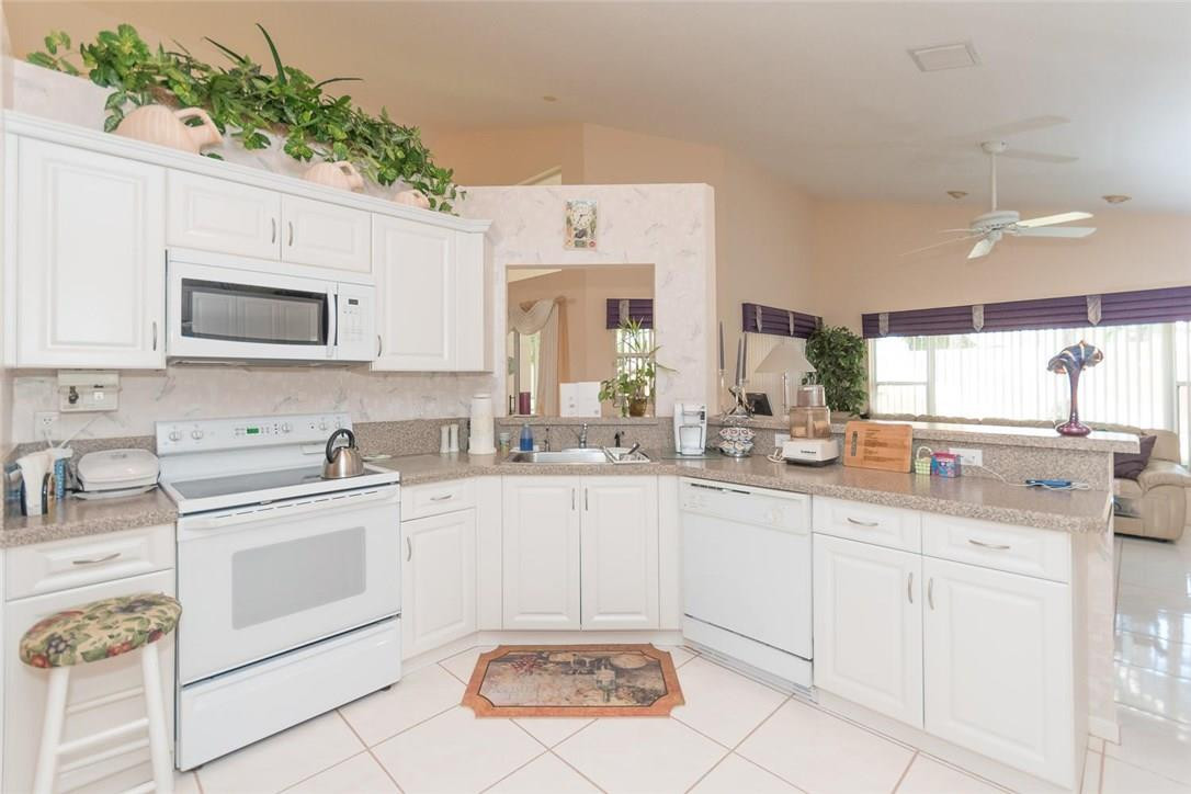 6865 Sun River Road Boynton Beach, FL 33437 - Photo 22 of 53 Photo 22