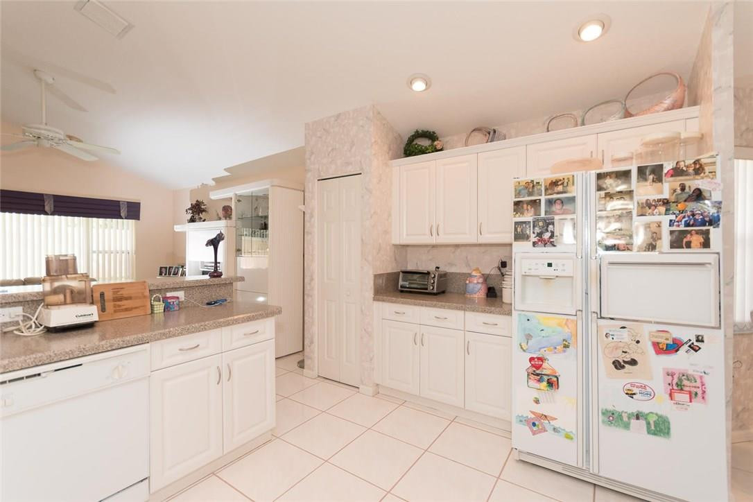 6865 Sun River Road Boynton Beach, FL 33437 - Photo 24 of 53 Photo 24