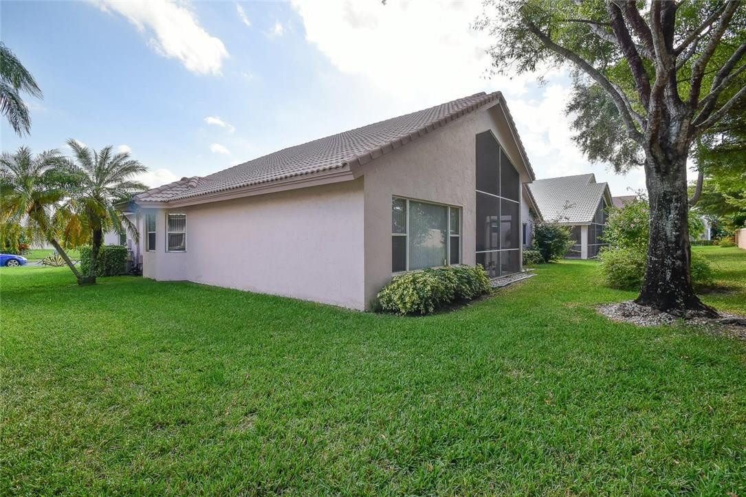 6865 Sun River Road Boynton Beach, FL 33437 - Photo 35 of 53 Photo 35