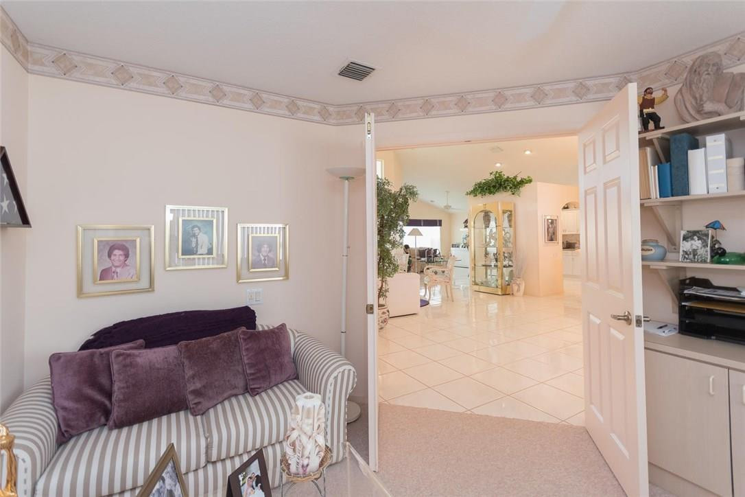 6865 Sun River Road Boynton Beach, FL 33437 - Photo 10 of 53 Photo 10