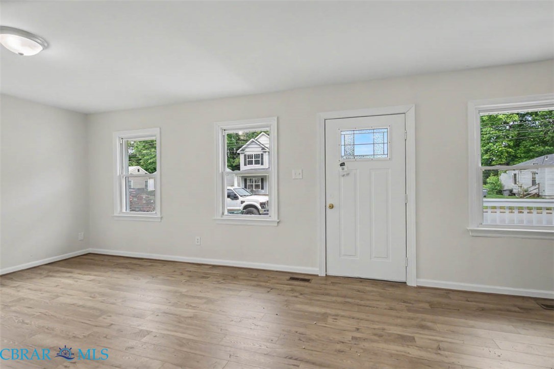 615 Bell Street Hampton, VA 23661 - Photo 16 of 32