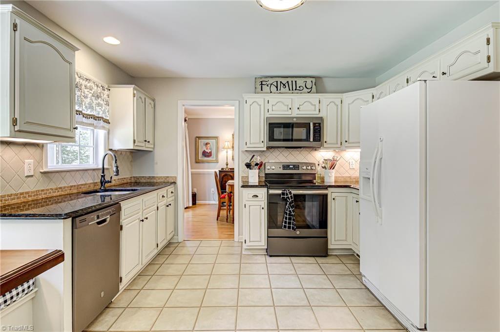 7906 Cress Court Oak Ridge, NC 27310 - Photo 11 of 29 Gallery Image 11