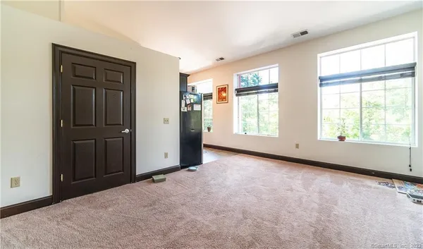 $1,700 | 10 Summit Street, Unit 4, East Hampton, CT 06424