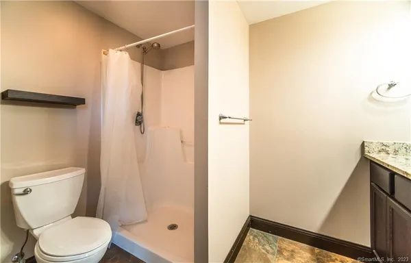 $1,700 | 10 Summit Street, Unit 4, East Hampton, CT 06424