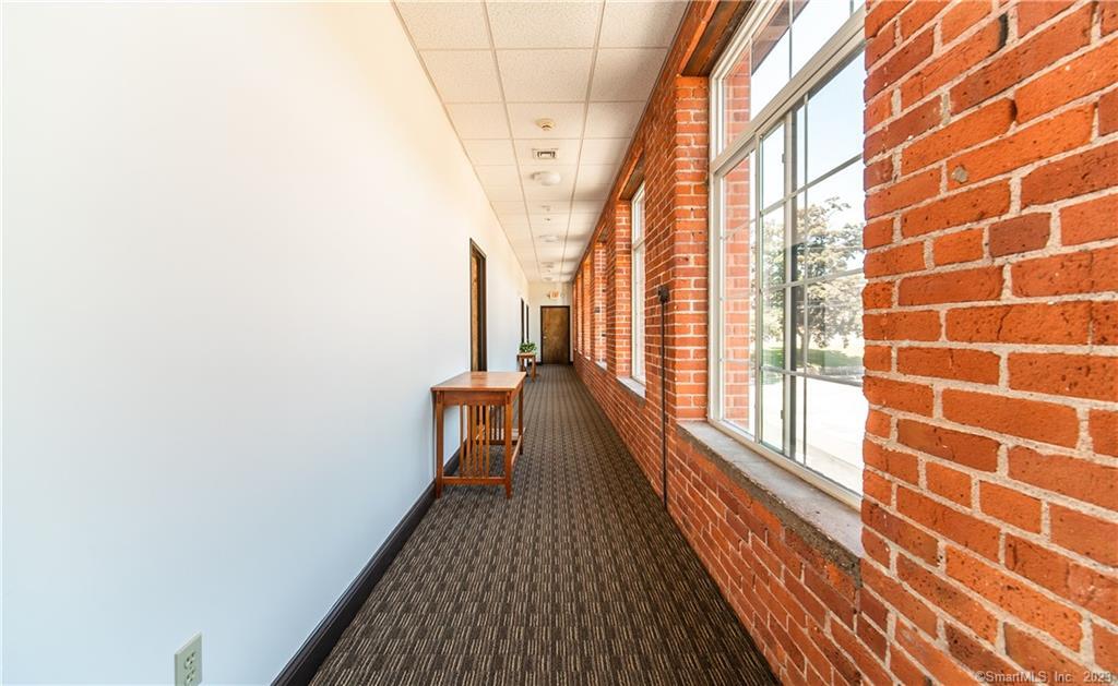 10 Summit Street, Unit 4 East Hampton, CT 06424 - Photo 8 of 10