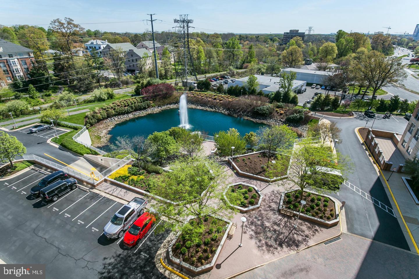 11800 Sunset Hills Road, Unit 619 Reston, VA 20190 - Photo 36 of 39 Front Courtyard