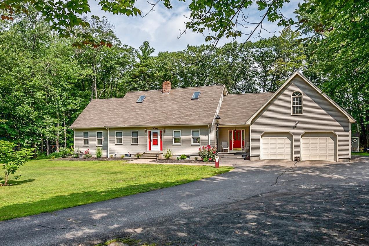 87 Mt Hope Road Sanford, ME 04073 - Photo 1 of 40 Gallery Image 1