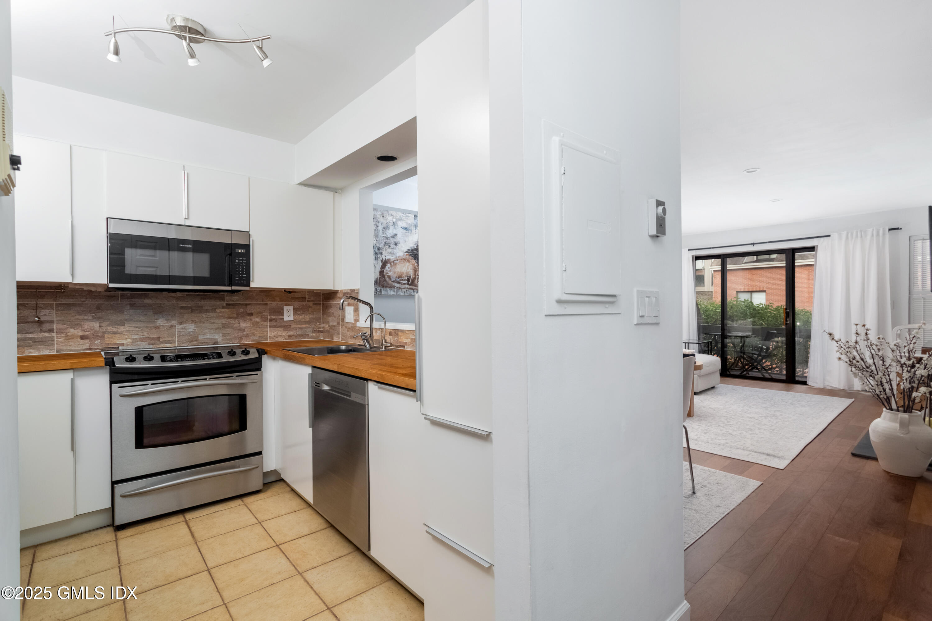 9 River Road, Unit 411 Cos Cob, CT 06807 - Photo 7 of 25 River_008