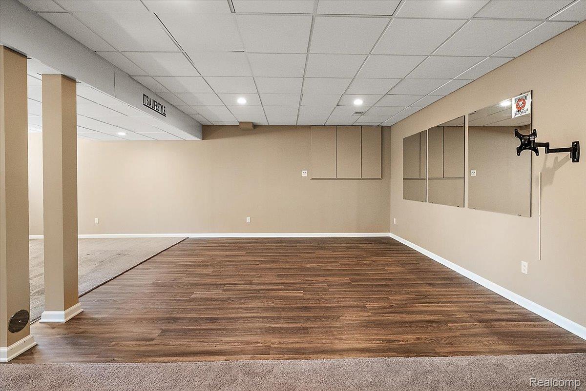 4190 Carbary Court Rochester, MI 48306 - Photo 54 of 78 Dance Floor