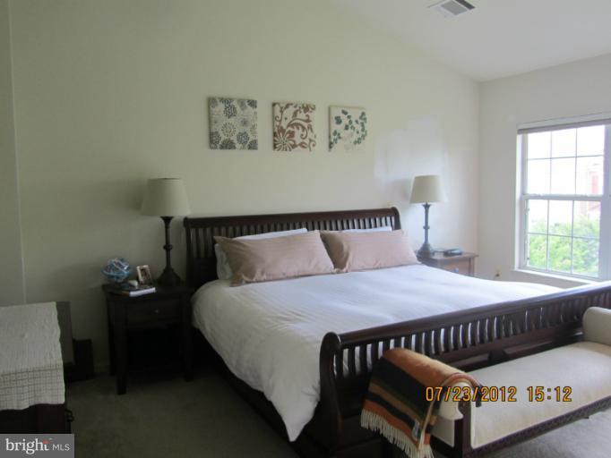 12017 Edgemere Circle Reston, VA 20190 - Photo 15 of 27 Luxurious master bedroom adjoined bath