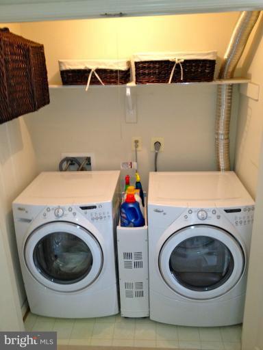 12017 Edgemere Circle Reston, VA 20190 - Photo 16 of 27 Interior (General)