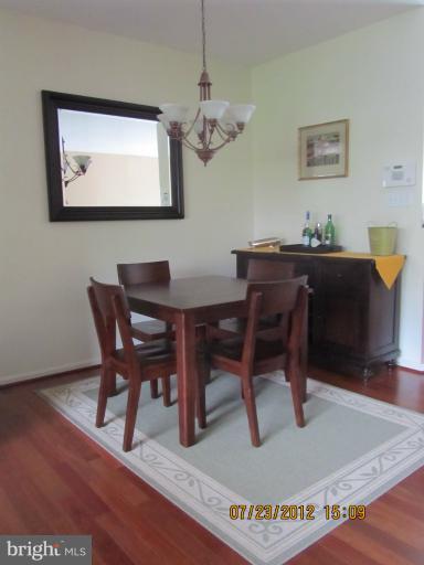 12017 Edgemere Circle Reston, VA 20190 - Photo 7 of 27 Bright Dining Room