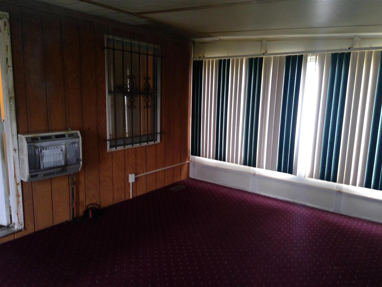 5046 North Jennings Road Flint, MI 48504 - Photo 8 of 10 50044600-7.JPG