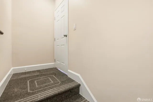 a view of utility room