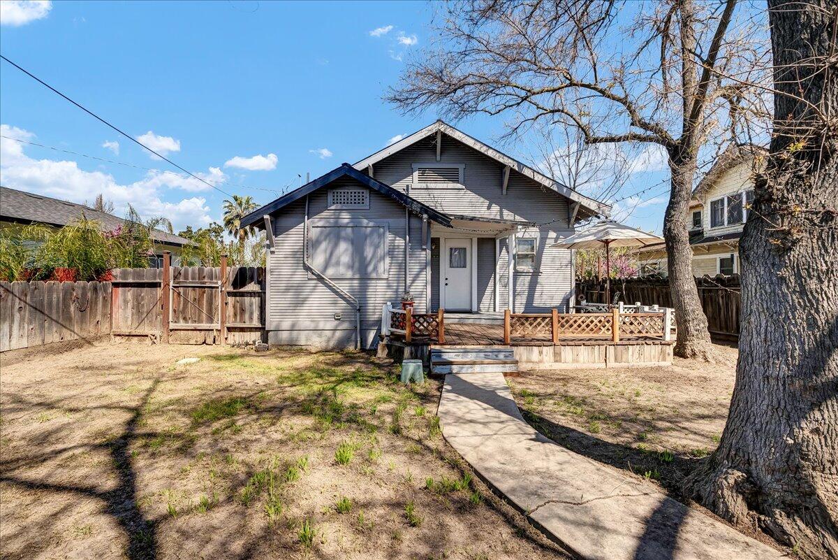 1239 D Street Reedley, CA 93654 - Photo 25 of 29 25-25