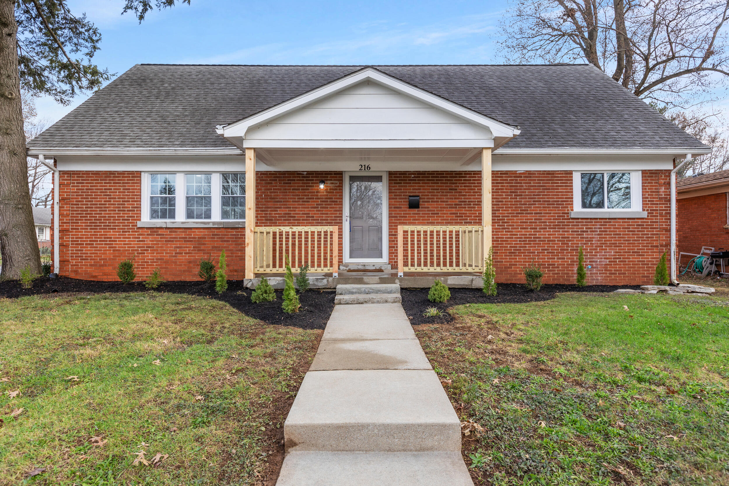 216 Savoy Road Lexington, KY 40504 - Photo 1 of 38 1_img_6516
