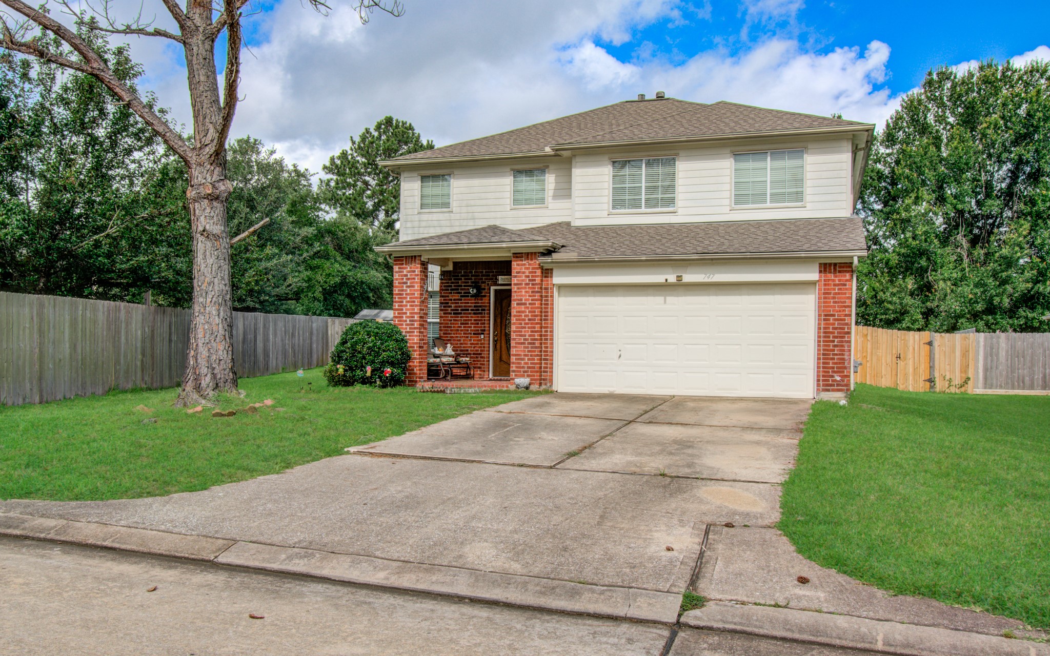 747 Cape Cottage Lane Spring, TX 77373 - Photo 2 of 37