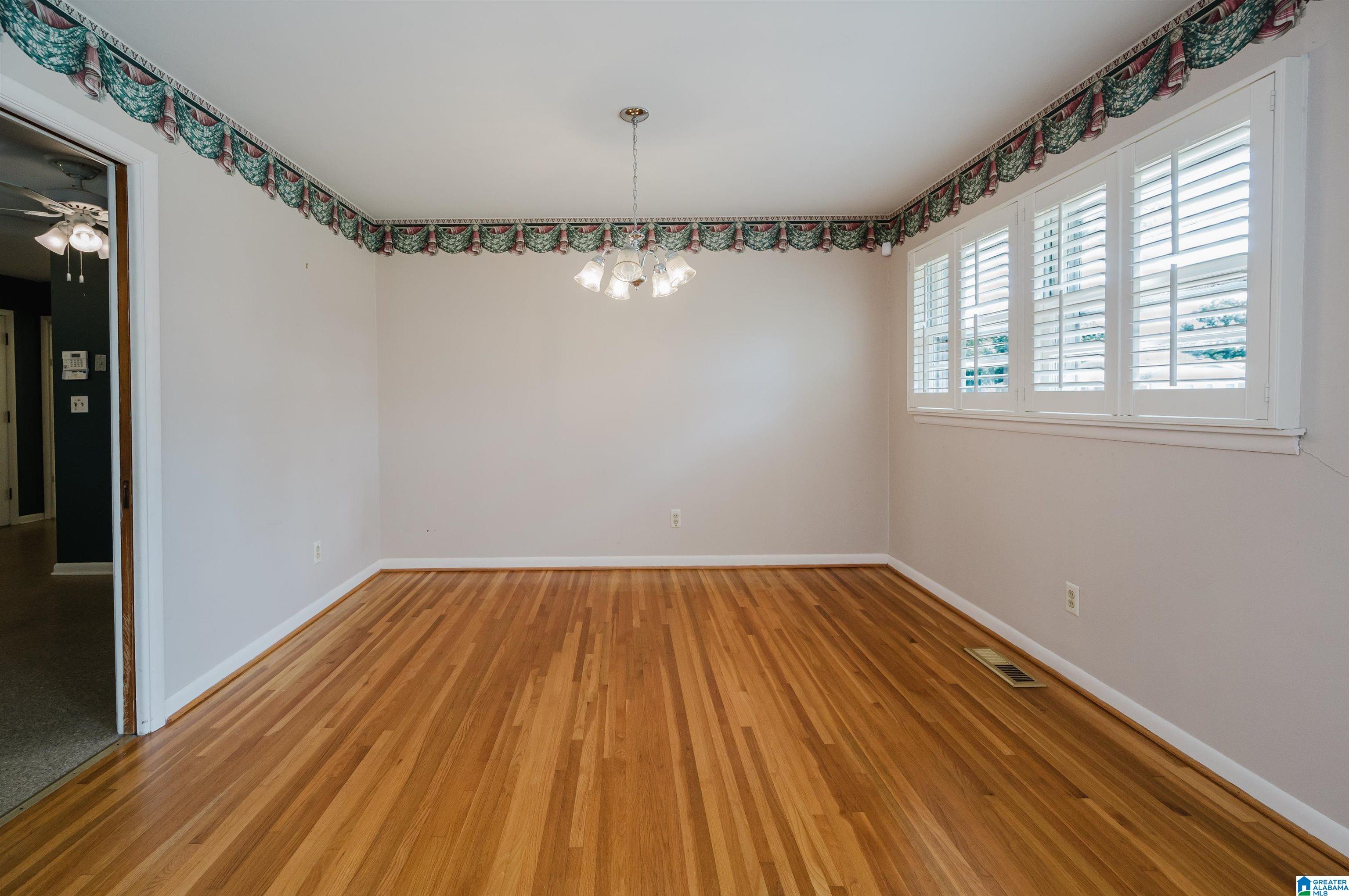 148 Ridgemoor Drive Birmingham, AL 35209 - Photo 8 of 52