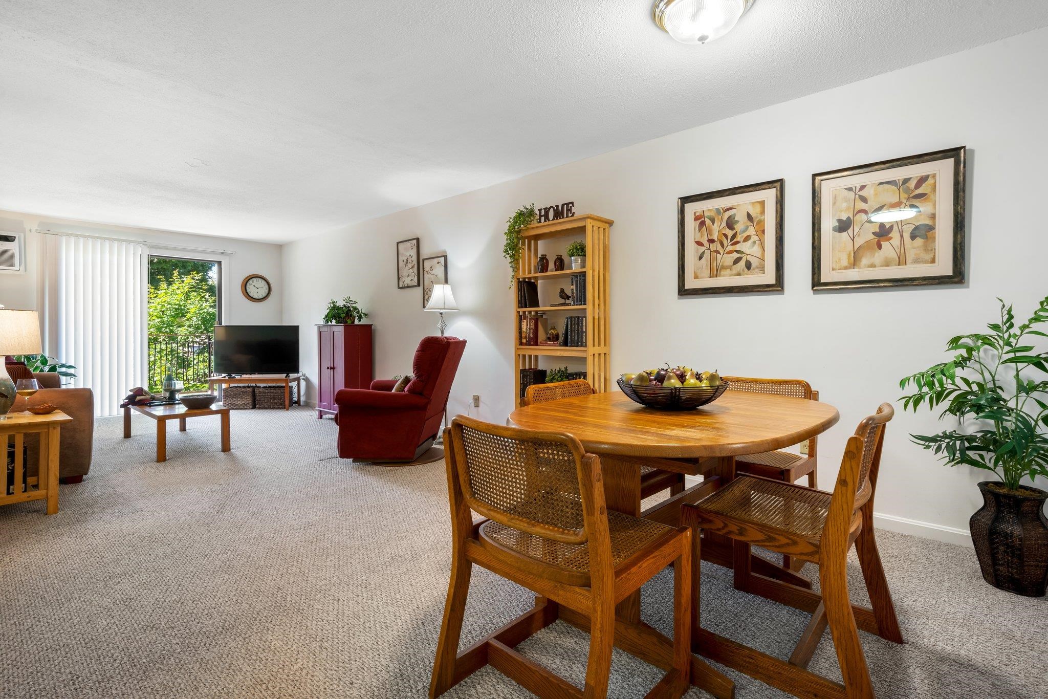 134 Mammoth Road, Unit 23 Hooksett, NH 03106 - Photo 18 of 35