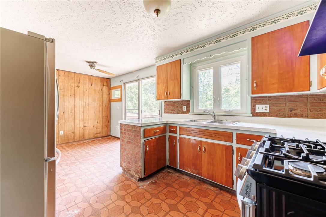 582 North Greece Road Greece, NY 14468 - Photo 7 of 30