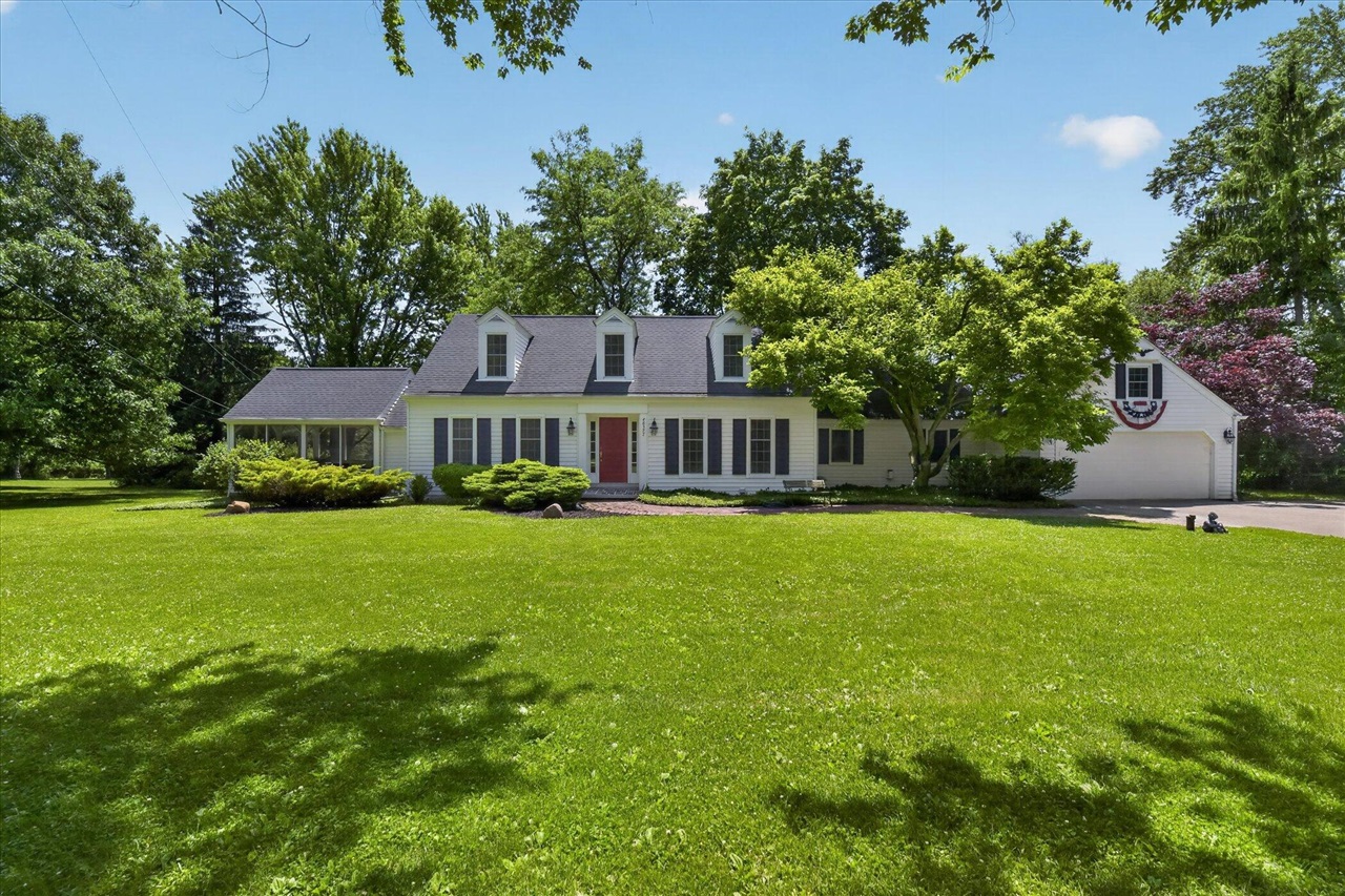 48377 Gyde Road Canton, MI 48187 - Photo 3 of 96