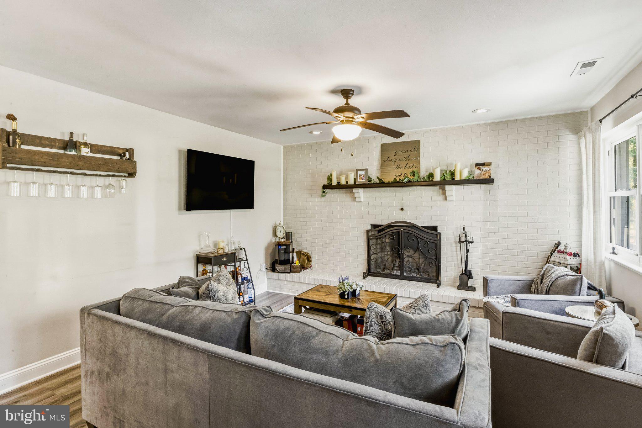 14 Tuckerton Road Shamong, NJ 08088 - Photo 4 of 27 Cozy living space with modern charm.