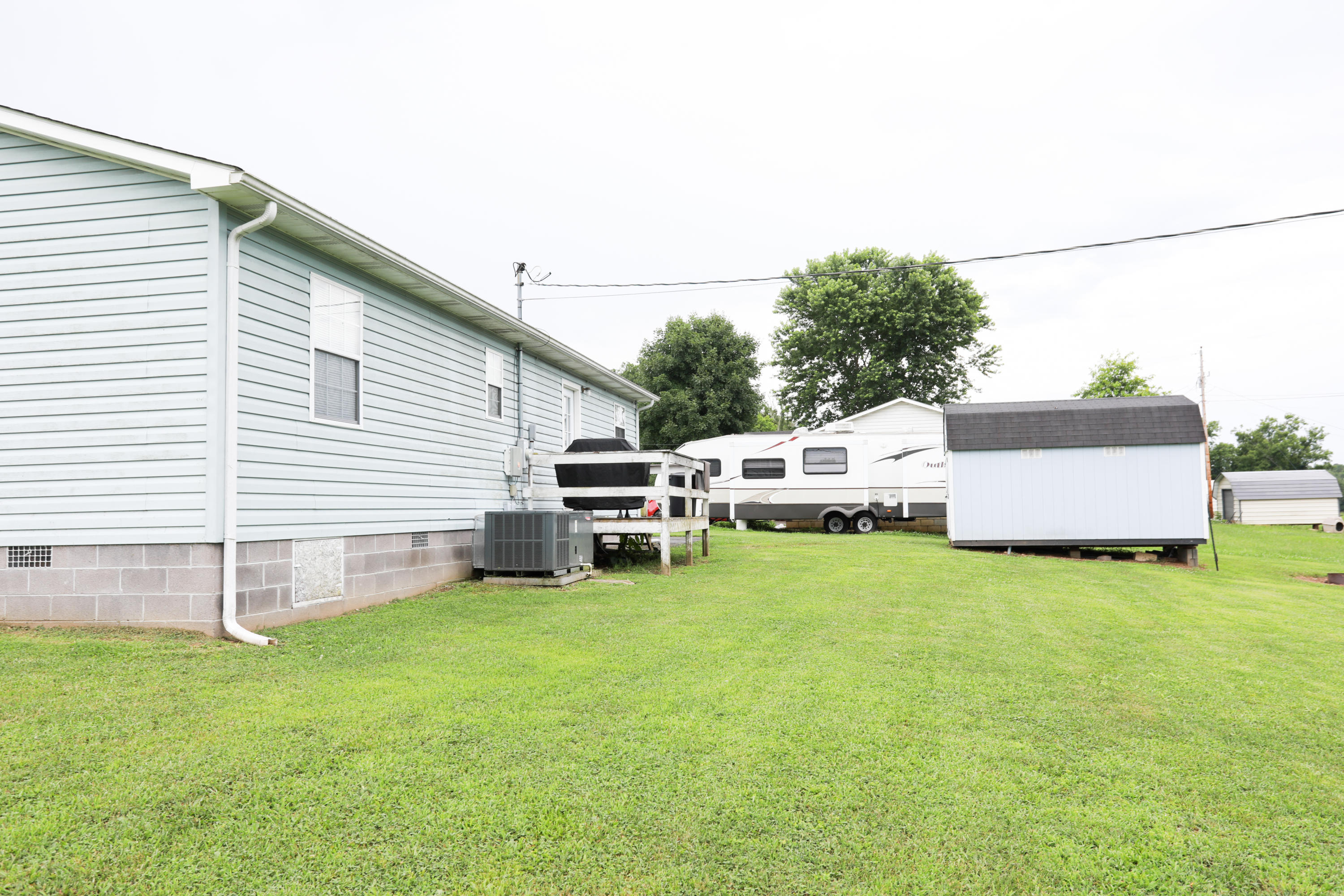 1936 Cedar Fork Road Tazewell, TN 37879 - Photo 3 of 17 Back