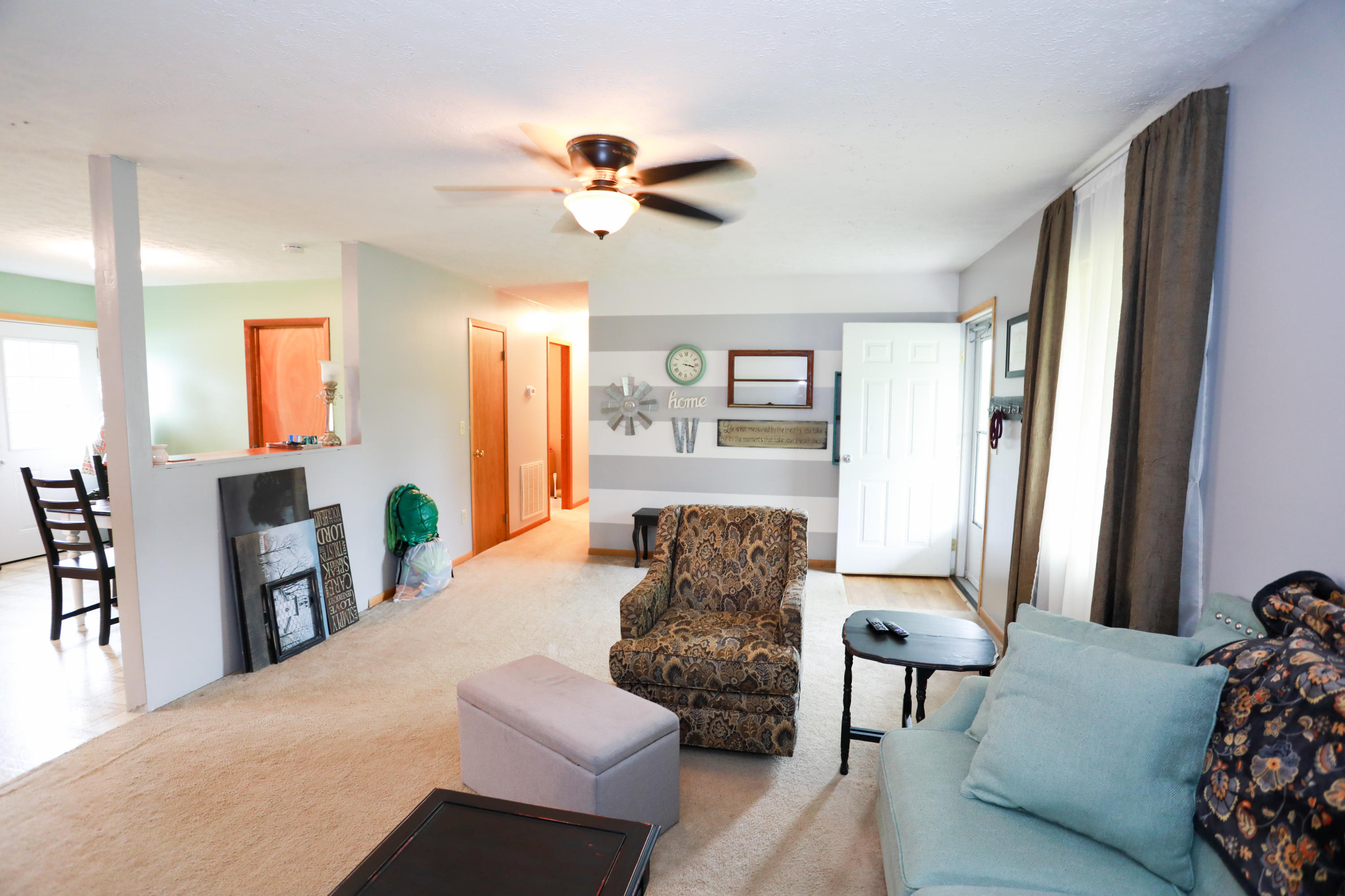 1936 Cedar Fork Road Tazewell, TN 37879 - Photo 10 of 17 Living Room
