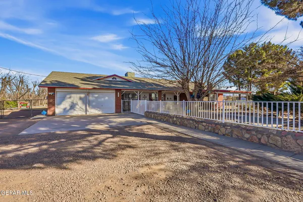 $449,000 | 1602 Waterfront Street, Anthony, NM 88021