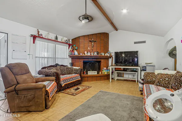 $449,000 | 1602 Waterfront Street, Anthony, NM 88021