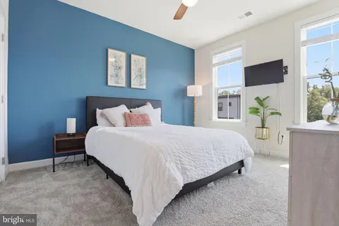 $688,000 | 12887 Sunrise Ridge Alley, Herndon, VA 20171