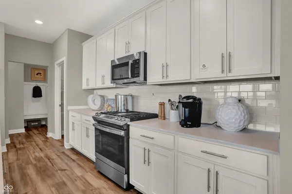 $537,885 | 1648 Vista Rdg N Drive, Greenwood, IN 46143