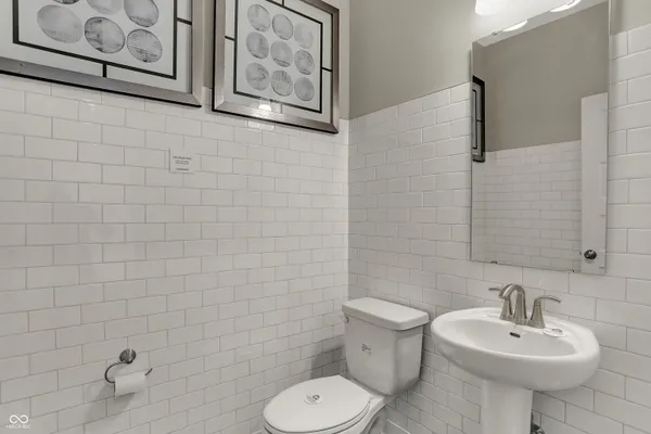 $537,885 | 1648 Vista Rdg N Drive, Greenwood, IN 46143