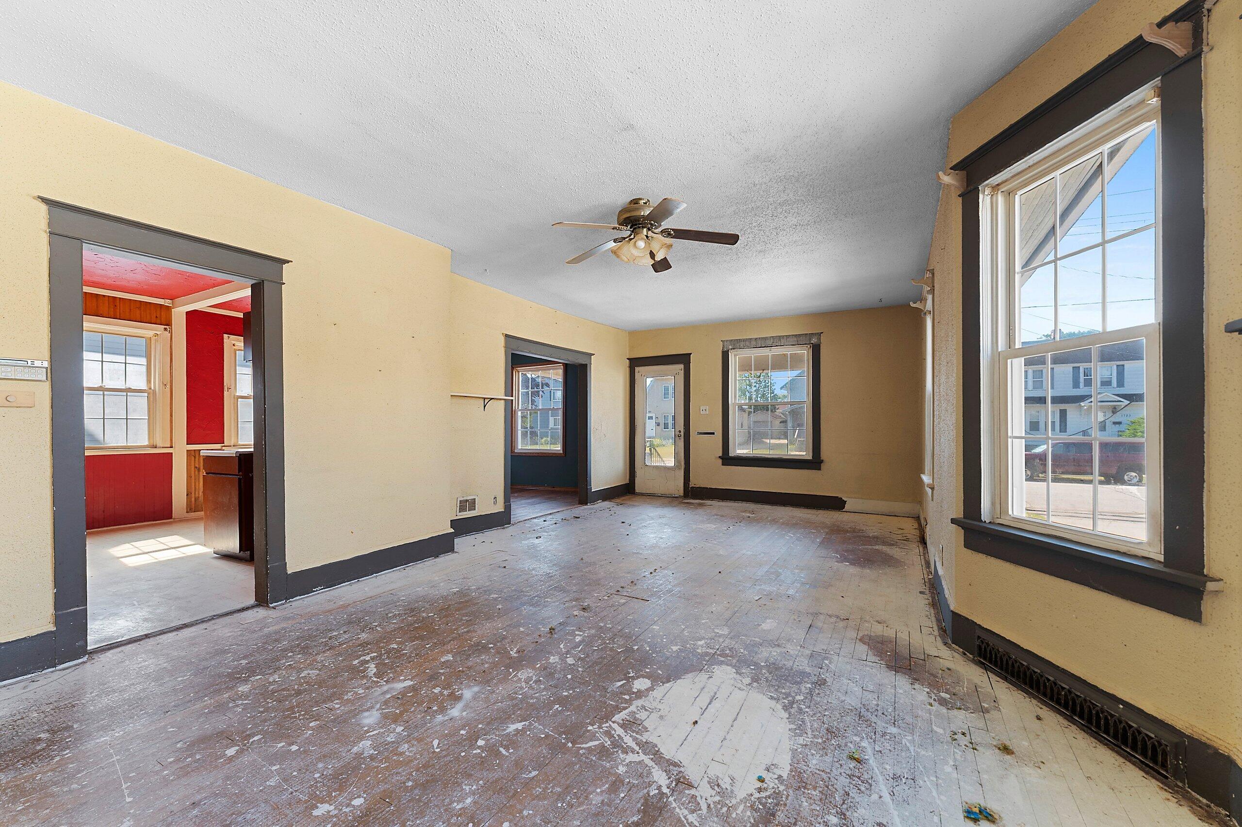 1718 28th Street Two Rivers, WI 54241 - Photo 9 of 38 035-171828thStreet-TwoRivers-WI-54241-SM