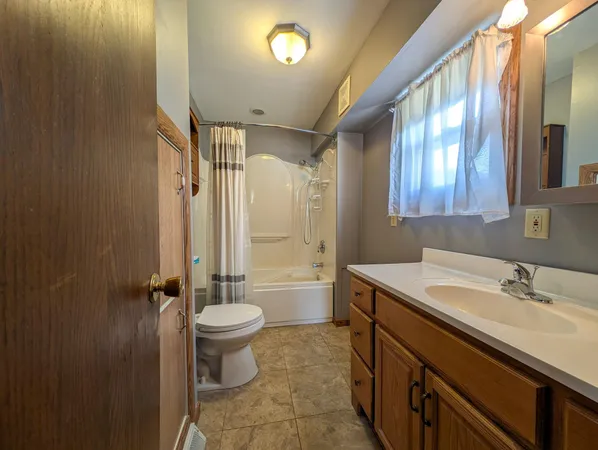 $160,000 | 323 10th Street North, Breckenridge, MN 56520